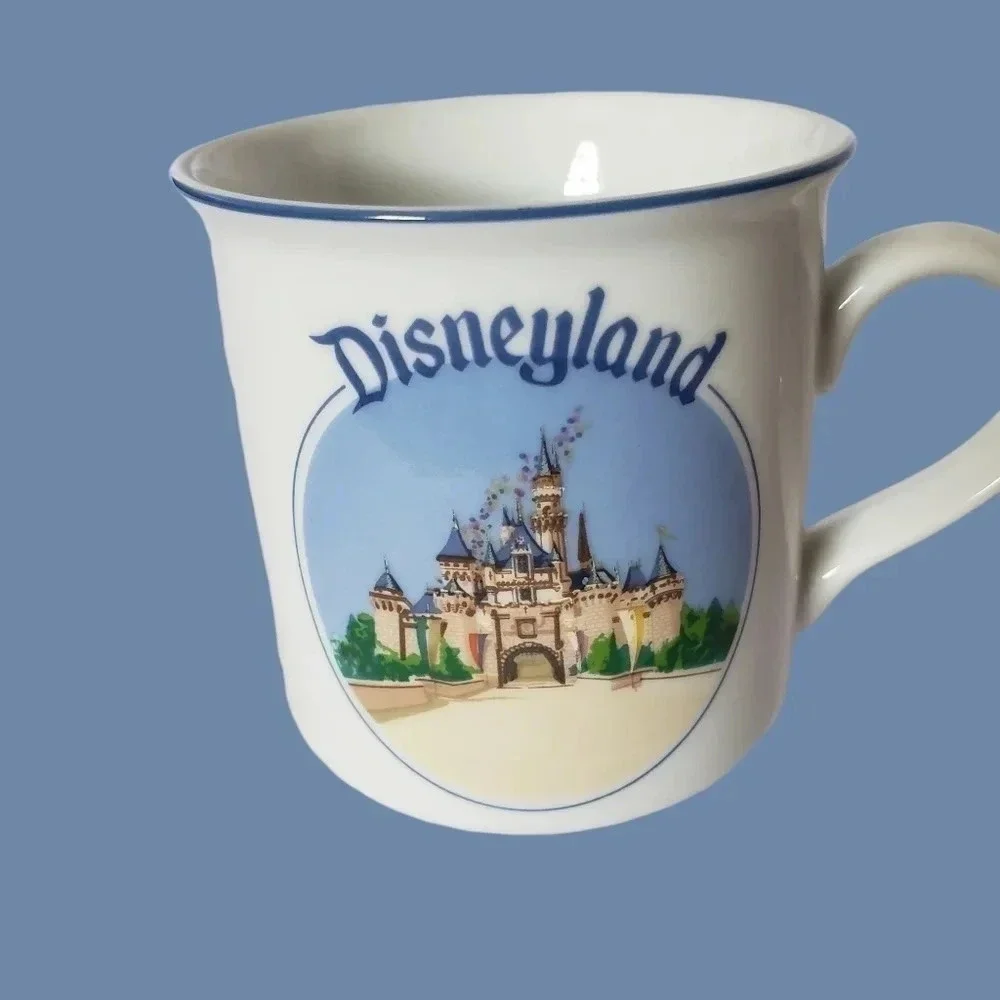 -Disneyland vtge coffee cup mug wht/blue